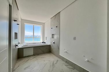 Apartamento &agrave; venda - 190m&sup2; - Centro