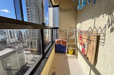 Apartamento &agrave; venda - 147m&sup2; - Meia Praia