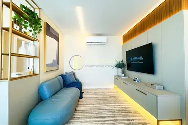 Apartamento &agrave; venda - 114m&sup2; - Meia Praia