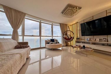 Apartamento &agrave; venda - 476m&sup2; - Meia Praia