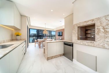 Apartamento &agrave; venda - 193m&sup2; - Barra Sul