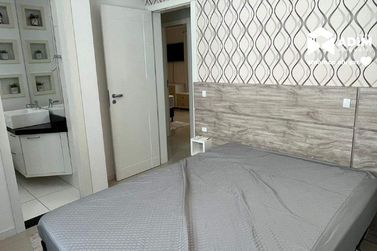 Apartamento para alugar - 110m&sup2; - Meia Praia