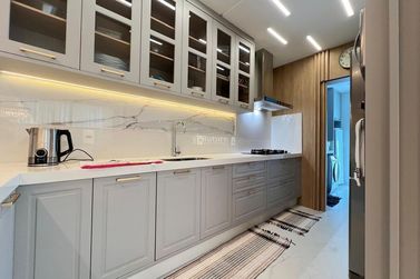 Apartamento &agrave; venda - 197m&sup2; - Meia Praia