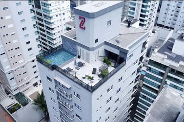 Apartamento &agrave; venda - 118m&sup2; - Meia Praia