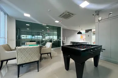 Apartamento &agrave; venda - 185m&sup2; - Meia Praia