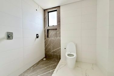 Apartamento &agrave; venda - 206m&sup2; - Meia Praia