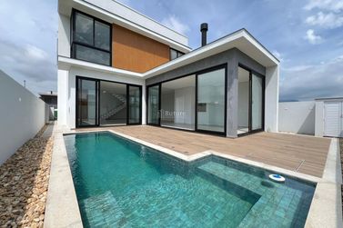 Casa &agrave; venda - 319m&sup2; - 