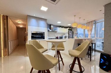 Apartamento &agrave; venda - 476m&sup2; - Meia Praia