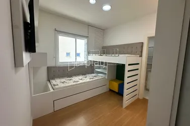 Apartamento &agrave; venda - 134m&sup2; - Meia Praia