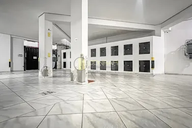 Apartamento &agrave; venda - 110m&sup2; - Meia Praia