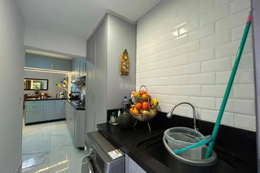 Apartamento &agrave; venda - 147m&sup2; - Meia Praia