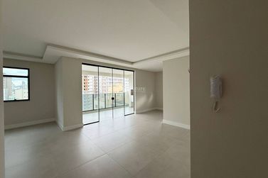 Apartamento &agrave; venda - Meia Praia