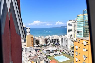 Apartamento &agrave; venda - 148m&sup2; - Meia Praia