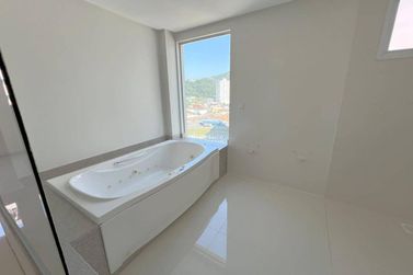 Apartamento &agrave; venda - 345m&sup2; - Centro