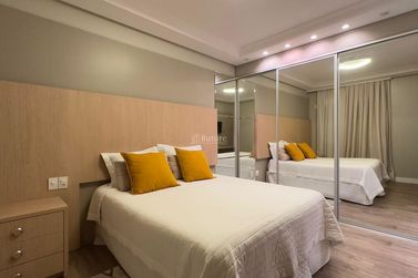 Apartamento &agrave; venda - 281m&sup2; - Meia Praia