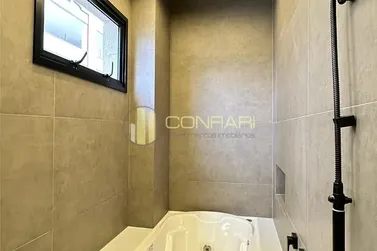 Apartamento &agrave; venda - 136m&sup2; - Meia Praia