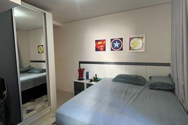 Apartamento &agrave; venda - 120m&sup2; - Meia Praia