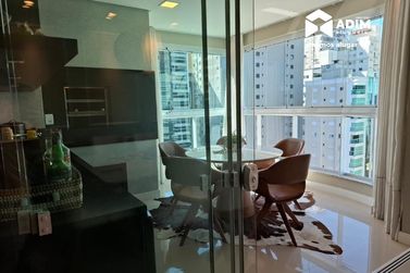 Apartamento para alugar - 142m&sup2; - Meia Praia