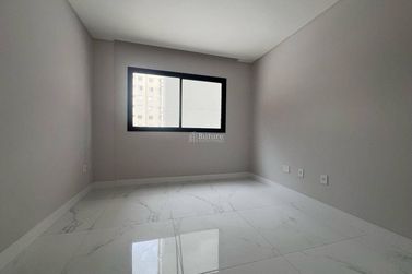 Apartamento &agrave; venda - Meia Praia