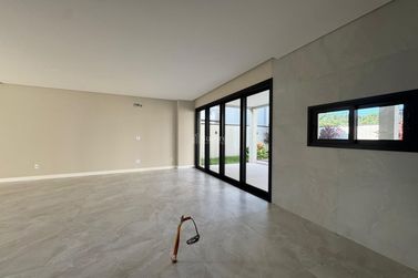 Casa &agrave; venda - 265m&sup2; - Santa Regina