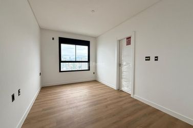 Apartamento &agrave; venda - 190m&sup2; - Meia Praia