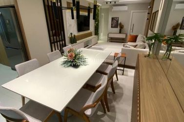Apartamento &agrave; venda - 141m&sup2; - Meia Praia