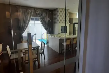 Apartamento &agrave; venda - 123m&sup2; - Meia Praia