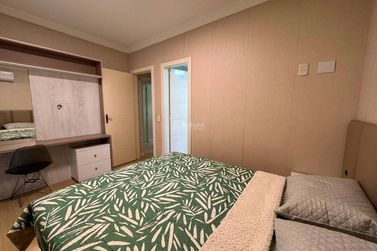 Apartamento &agrave; venda - 213m&sup2; - Meia Praia