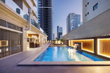 Apartamento &agrave; venda - 148m&sup2; - Meia Praia