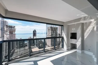 Apartamento &agrave; venda - 133m&sup2; - Centro