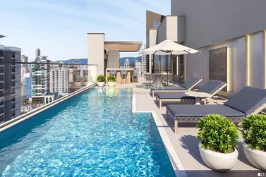 Apartamento &agrave; venda - 220m&sup2; - Meia Praia