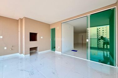 Apartamento &agrave; venda - 159m&sup2; - Meia Praia