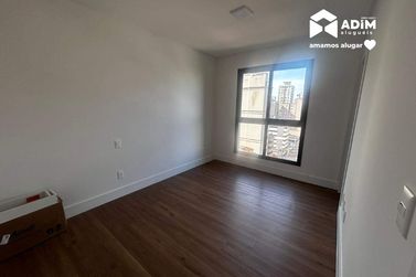 Apartamento para alugar - 125m&sup2; - Meia Praia