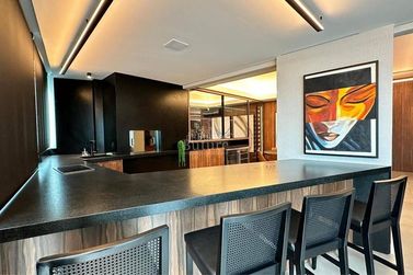 Apartamento &agrave; venda - 400m&sup2; - Meia Praia