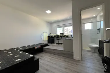 Apartamento &agrave; venda - 113m&sup2; - Meia Praia