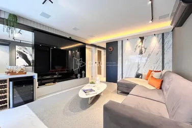 Apartamento &agrave; venda - 101m&sup2; - Pereque