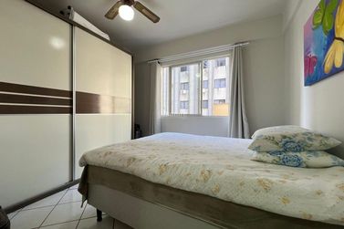 Apartamento &agrave; venda - 140m&sup2; - Meia Praia