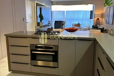 Apartamento &agrave; venda - 140m&sup2; - Centro