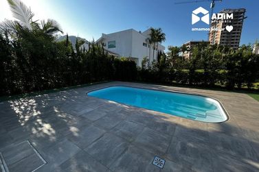 Casa para alugar - 285m&sup2; - Praia Brava de Itaja&iacute;