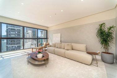 Apartamento &agrave; venda - 193m&sup2; - Barra Sul