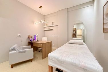 Sala Comercial &agrave; venda - 68m&sup2; - Meia Praia
