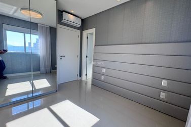 Apartamento &agrave; venda - 129m&sup2; - Centro