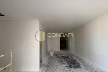 Apartamento &agrave; venda - 120m&sup2; - Meia praia