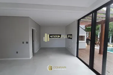 Sobrado &agrave; venda - 393m&sup2; - Taquaras