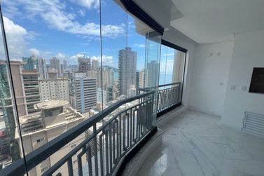 Apartamento &agrave; venda - 185m&sup2; - Meia Praia