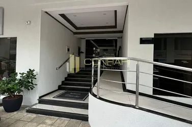 Apartamento para alugar - 115m&sup2; - meia praia