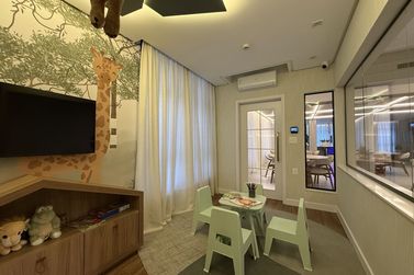 Apartamento &agrave; venda - 136m&sup2; - Meia Praia