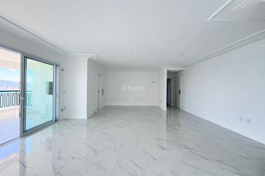 Apartamento &agrave; venda - 190m&sup2; - Centro
