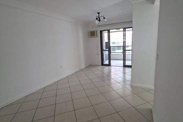 Apartamento para alugar - 124m&sup2; - Centro