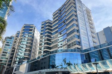 Apartamento &agrave; venda - 197m&sup2; - Centro